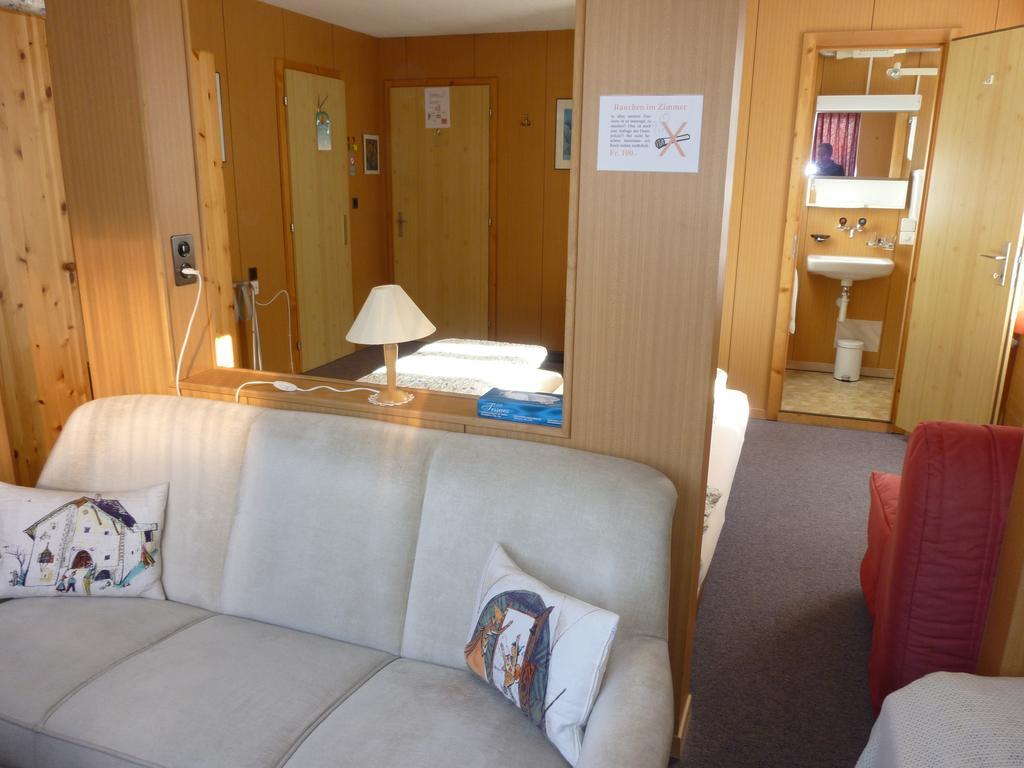 Hotel Elli Davos Bilik gambar
